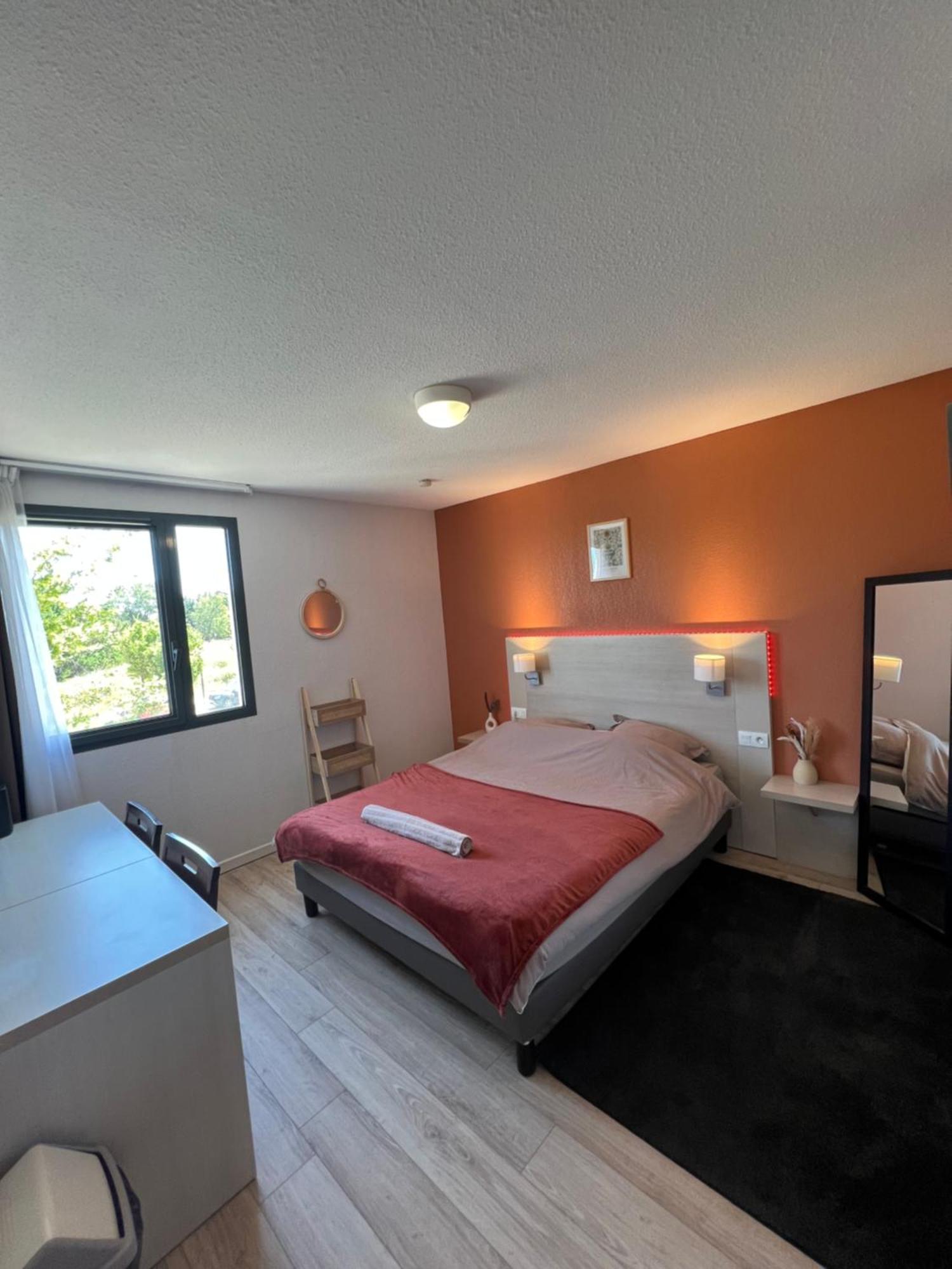 Studio Appart'Hotel Gare Tgv Avec Place Privee Avignon Exterior photo